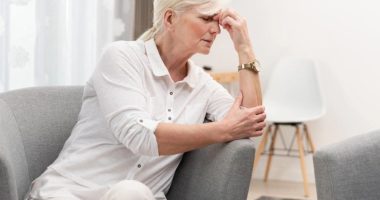 My sister may have dementia â should I take her keys?